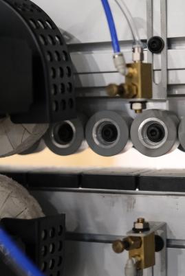 Spray release agent This device sprays the separating agent on the